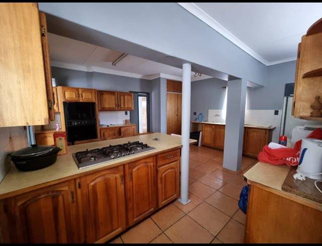 3 BEDROOM HOUSE TO LET IN BO-DORP